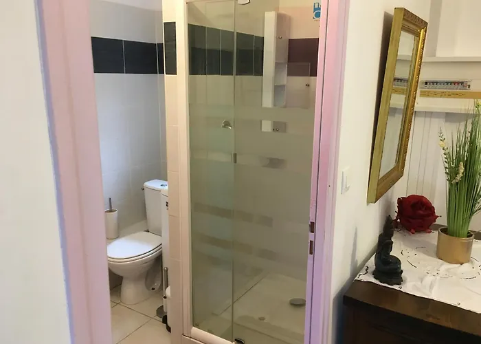 Maison Avec Vue Sur Le De Nyaraló Montbel