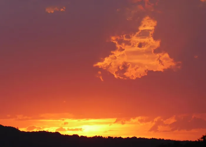Maison Avec Vue Sur Le De Nyaraló Montbel