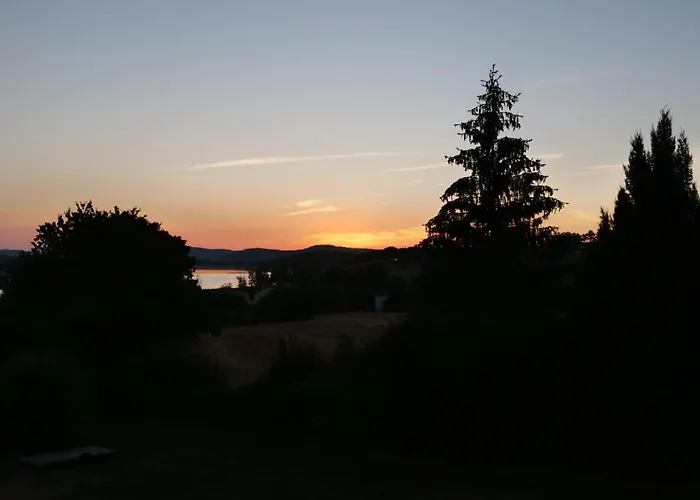 Maison Avec Vue Sur Le De Nyaraló Montbel